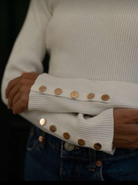 Venna Ribbed Button Sleeve Top